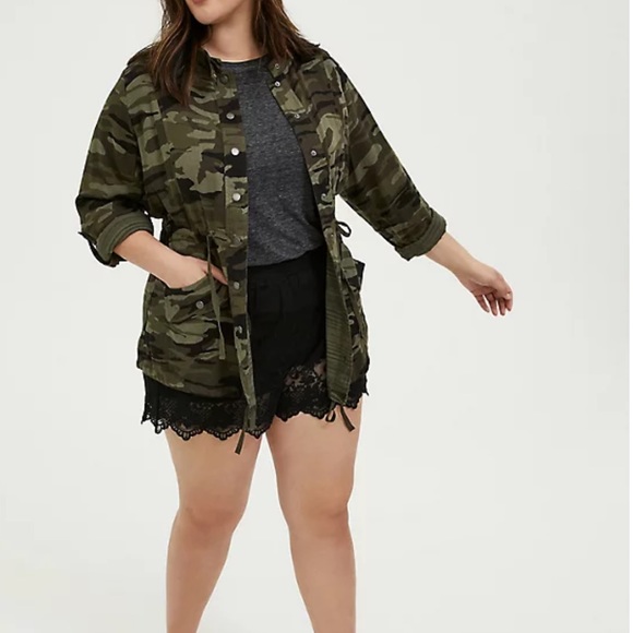 Camo Button Front Drawstring Anorak - Picture 4 of 9
